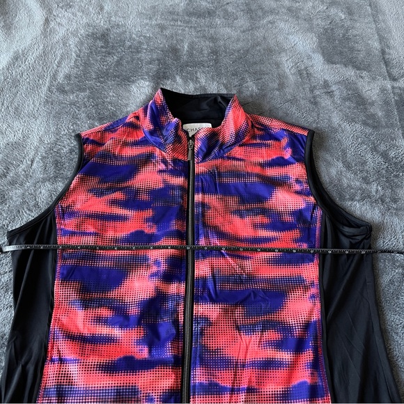 ✨ Polyester Vest - Picture 4 of 10